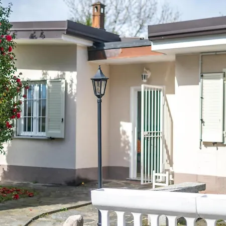 別荘 Sofia Casa Con Giardino E Condivisa ペッテナスコ