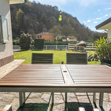 Sofia Casa Con Giardino E Condivisa