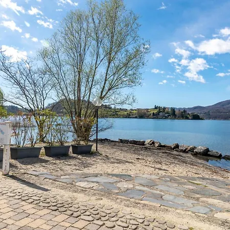 Sofia Casa Con Giardino E Condivisa Feriehus Pettenasco